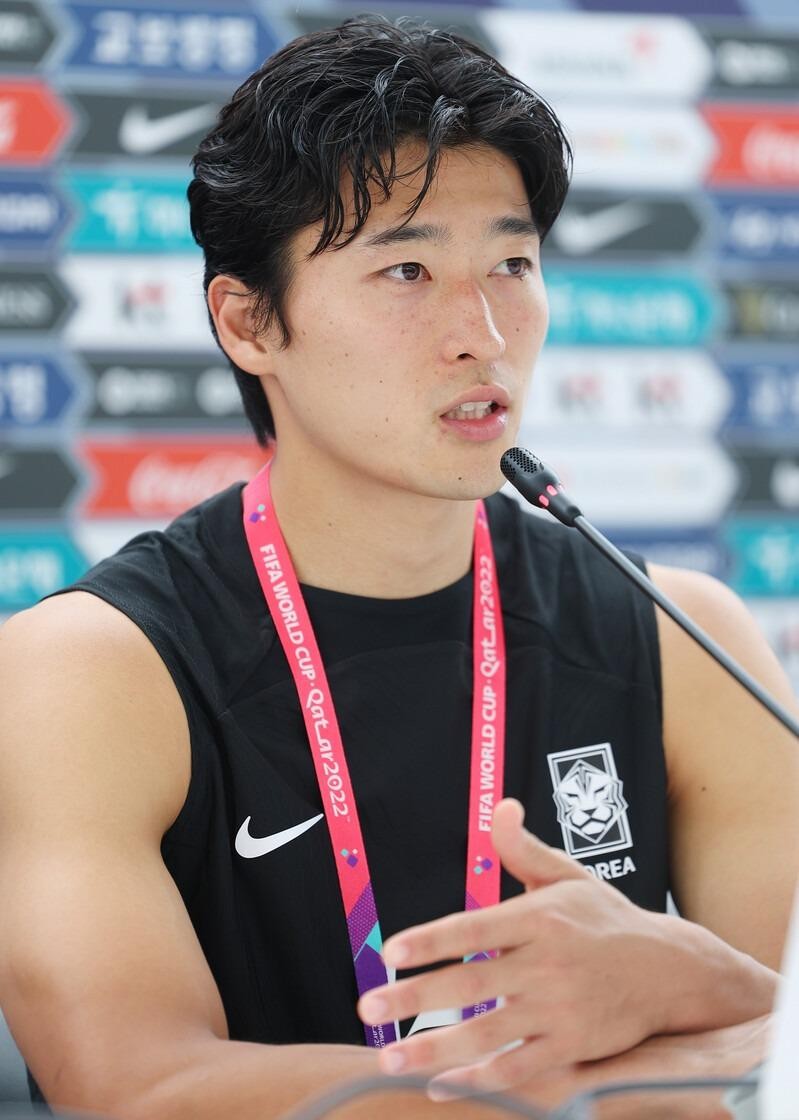 Cầu thủ Hàn Quốc tại World Cup gây sốt vì ngoại hình như diễn viên - Ảnh 4.