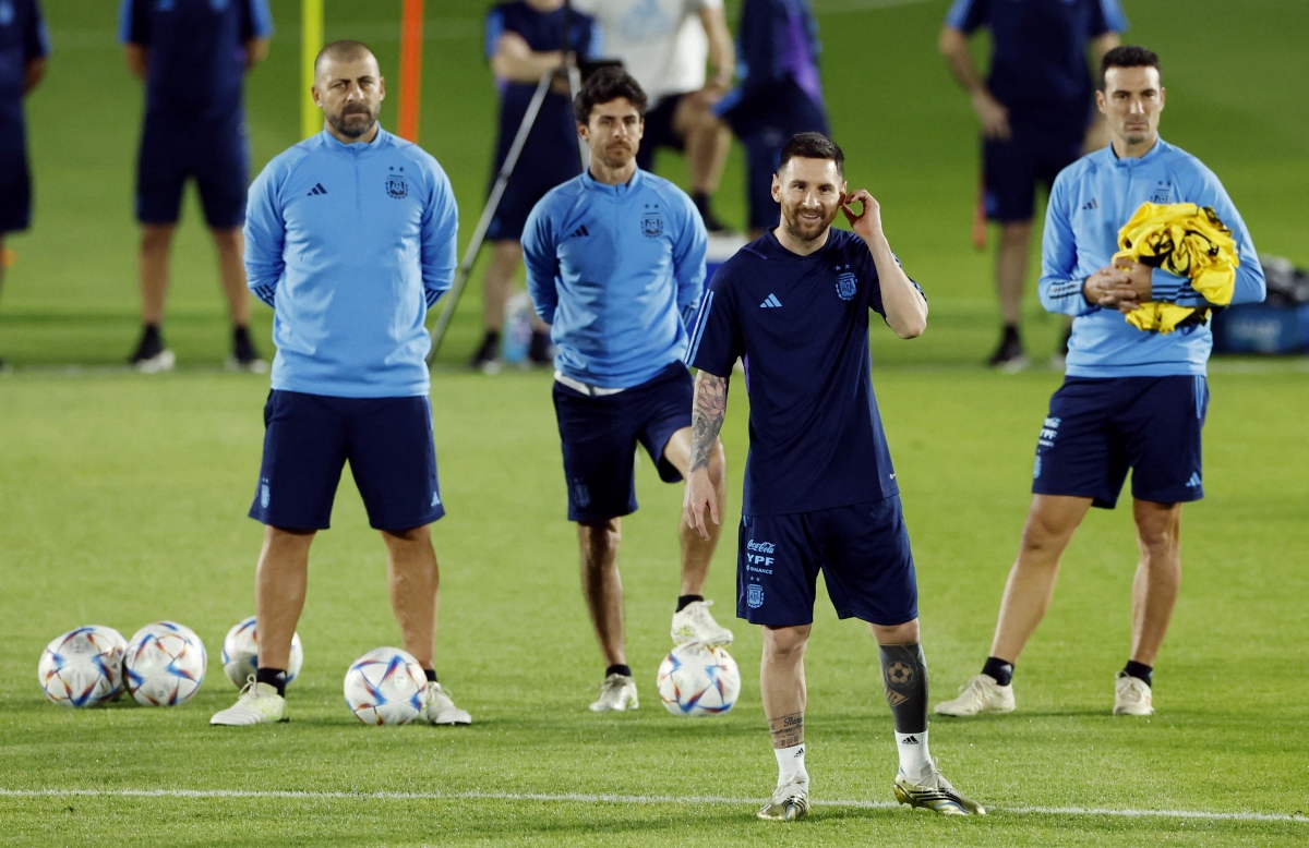 Messi hứng khởi tập luyện trước trận đấu quyết định của Argentina - Ảnh 8.