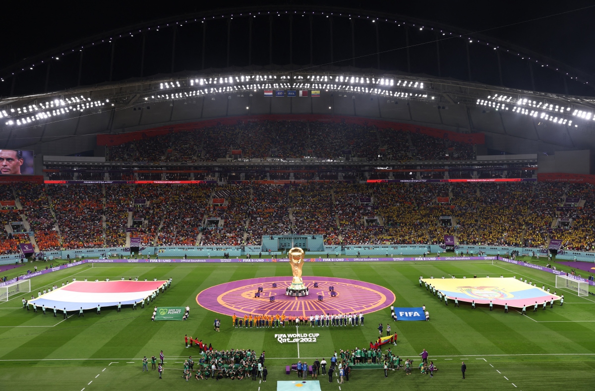 Ecuador và Hà Lan khiến chủ nhà Qatar bị loại từ vòng bảng World Cup 2022 - Ảnh 1.