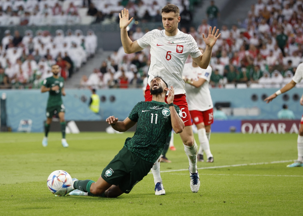 Robert Lewandowski bật khóc khi lần đầu ghi bàn ở World Cup - Ảnh 5.