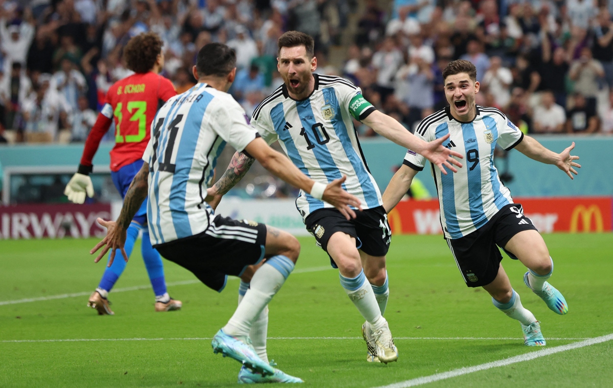 &quot;Siêu nhân&quot; Messi giải cứu Argentina trước Mexico - Ảnh 2.