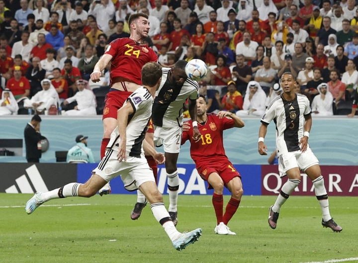 Chia điểm với Tây Ban Nha, tuyển Đức nuôi hy vọng qua vòng bảng - Ảnh 1.