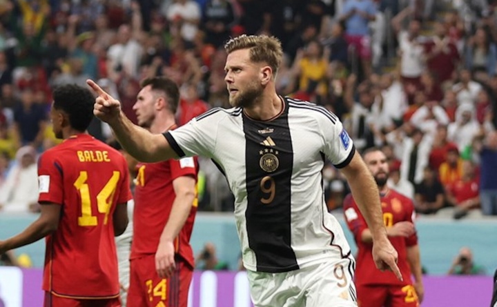 Chia điểm với Tây Ban Nha, tuyển Đức nuôi hy vọng qua vòng bảng - Ảnh 3.