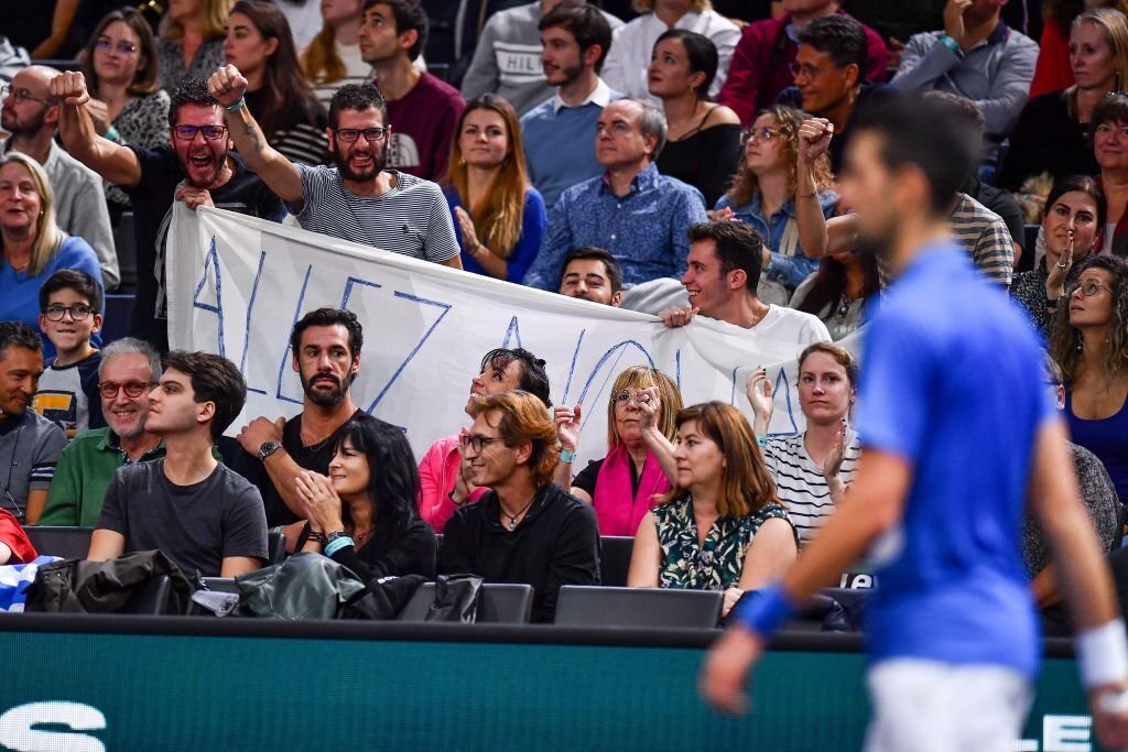 Nhọc nhằn hạ Tsitsipas, Djokovic vào chung kết Paris Masters - Ảnh 3.