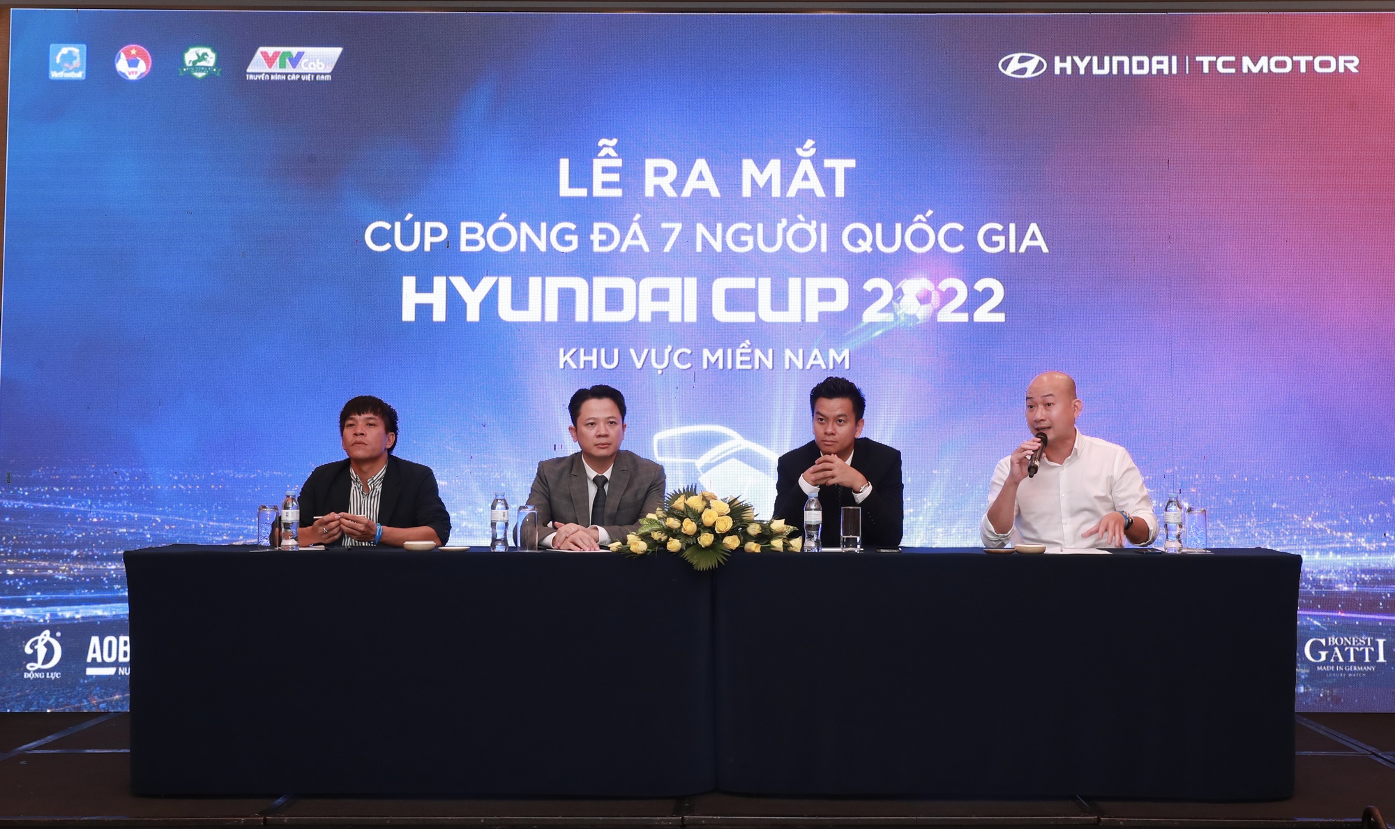 Cúp bóng đá 7 người quốc gia 'cạnh tranh' cùng World Cup 2022 - Ảnh 1.