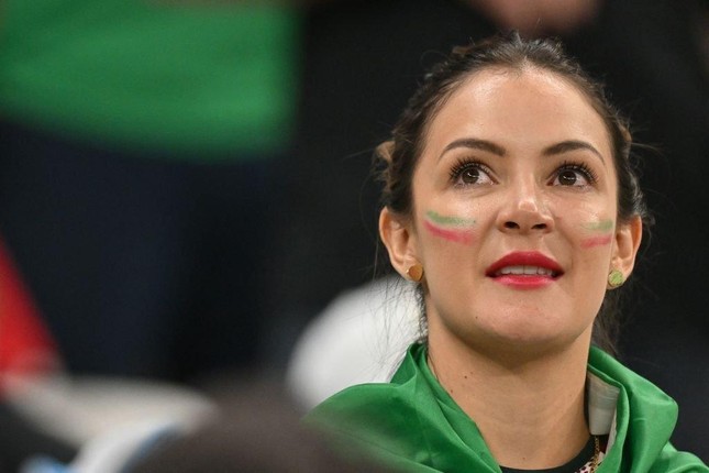 Vẻ đẹp tuyệt mỹ của các CĐV nữ Mexico tại World Cup 2022 - Ảnh 4.