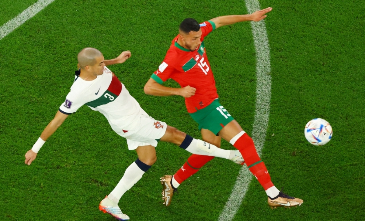 Cận cảnh chiến thắng lịch sử của Morocco trước Bồ Đào Nha - Ảnh 3.