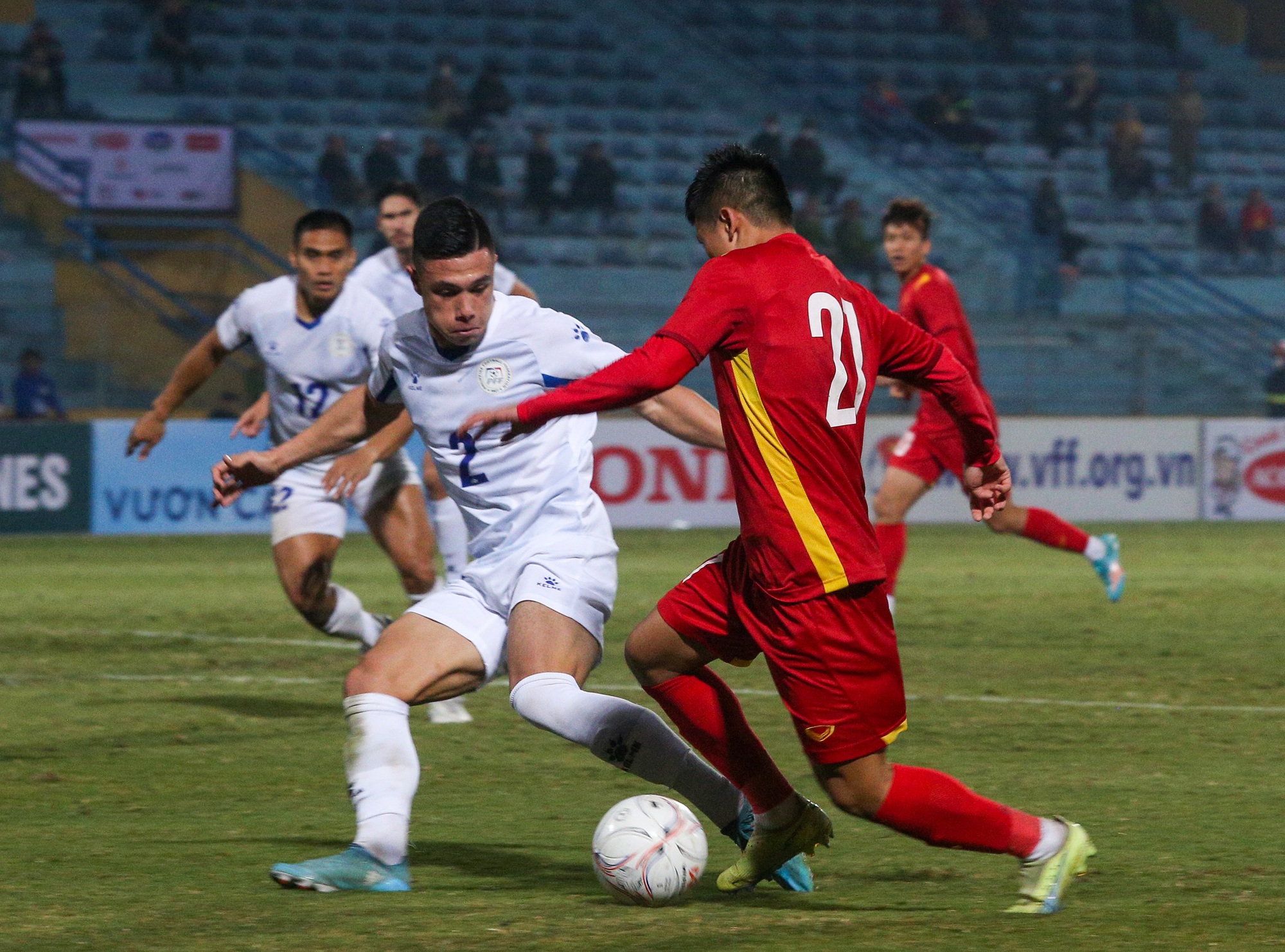 Văn Quyết ghi bàn phút bù giờ giúp đội tuyển Việt Nam thắng 1-0 Philippines - Ảnh 4.