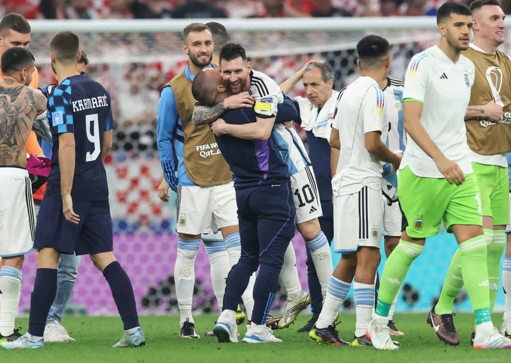Messi vỡ òa hạnh phúc khi giúp Argentina vào chung kết World Cup 2022 - Ảnh 3.
