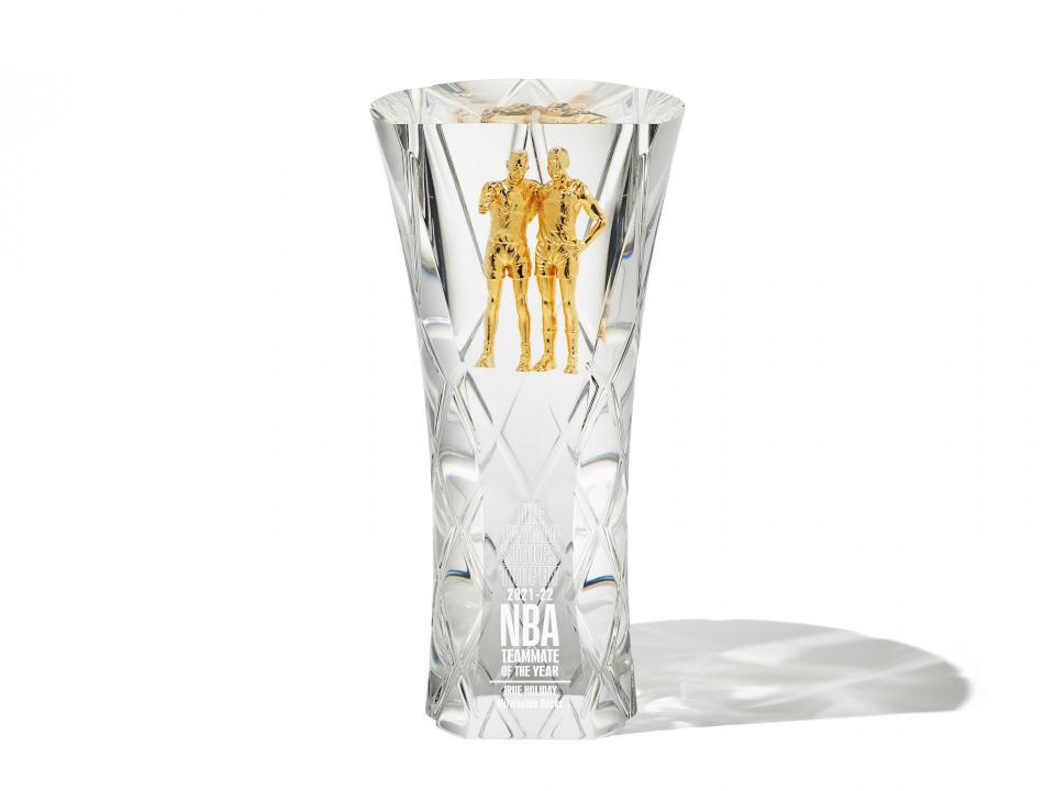 NBA trình làng mẫu thiết kế danh hiệu mới, Michael Jordan và loạt huyền thoại được vinh danh  - Ảnh 2.