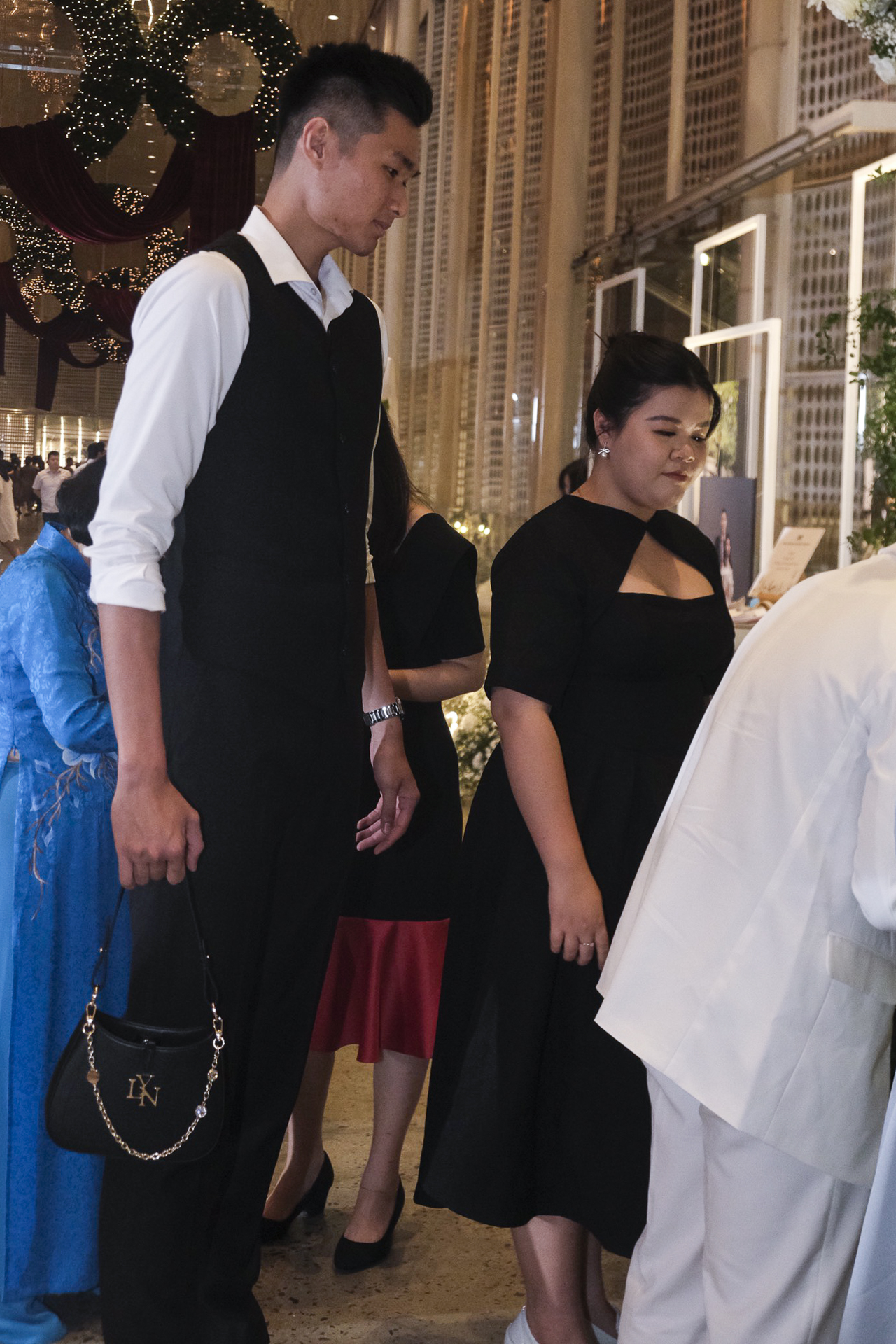 Toàn cảnh đám cưới Justin Young: Cô dâu xinh xuất sắc, dàn khách mời nổi tiếng tại VBA - Ảnh 11.