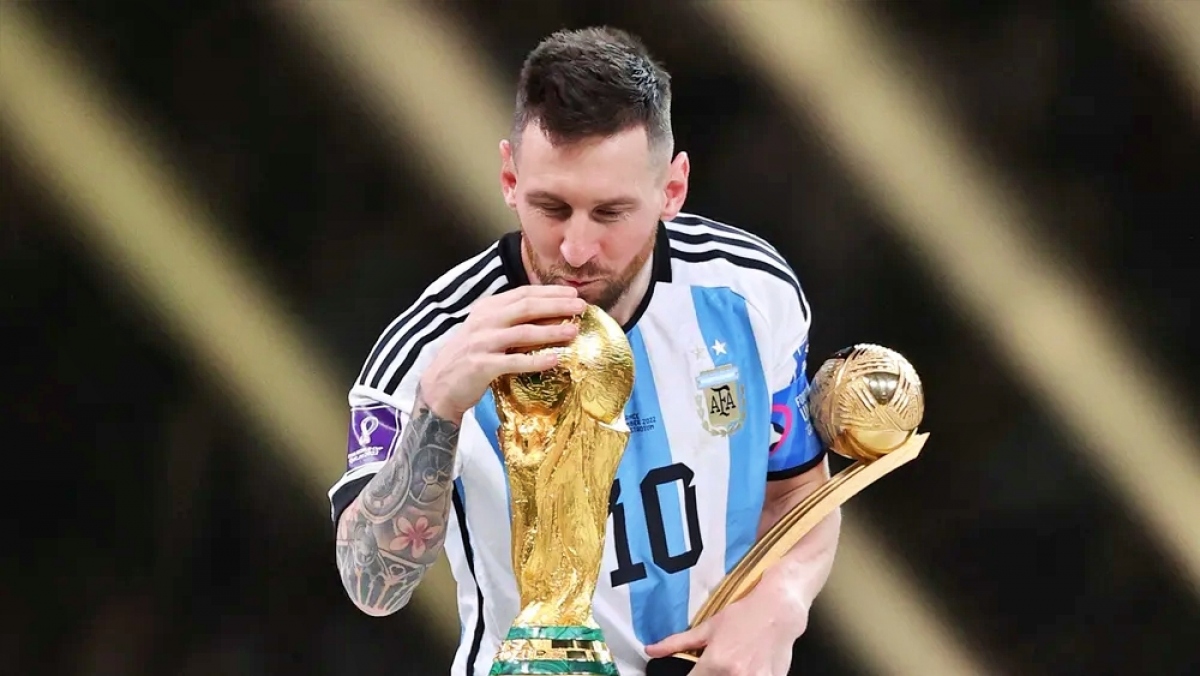 Messi giành Quả bóng Vàng World Cup 2022, thiết lập hàng loạt kỷ lục khủng - Ảnh 1.