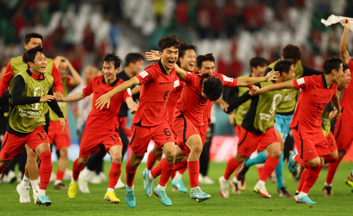 Son Heung-min cảm ơn đồng đội sau trận thắng Bồ Đào Nha - Ảnh 1.