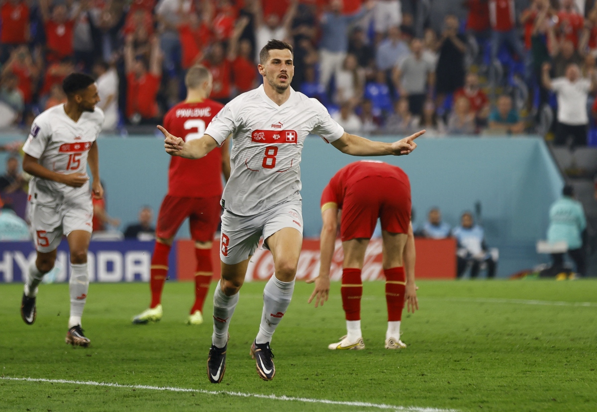 Thụy Sĩ giành tấm vé cuối cùng vào vòng 1/8 World Cup 2022 - Ảnh 7.