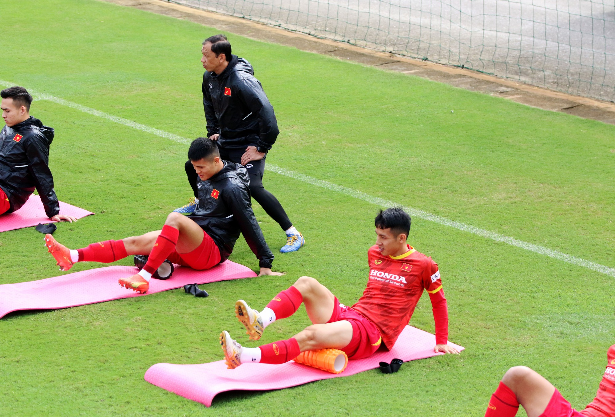HLV Park Hang-seo loại hậu vệ Lương Duy Cương trước khi đi tập huấn Vũng Tàu - Ảnh 6.