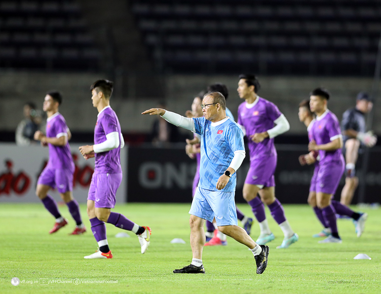 Đội tuyển Việt Nam tập buổi cuối cùng, sẵn sàng cho trận đấu với đội tuyển Lào - Ảnh 3.