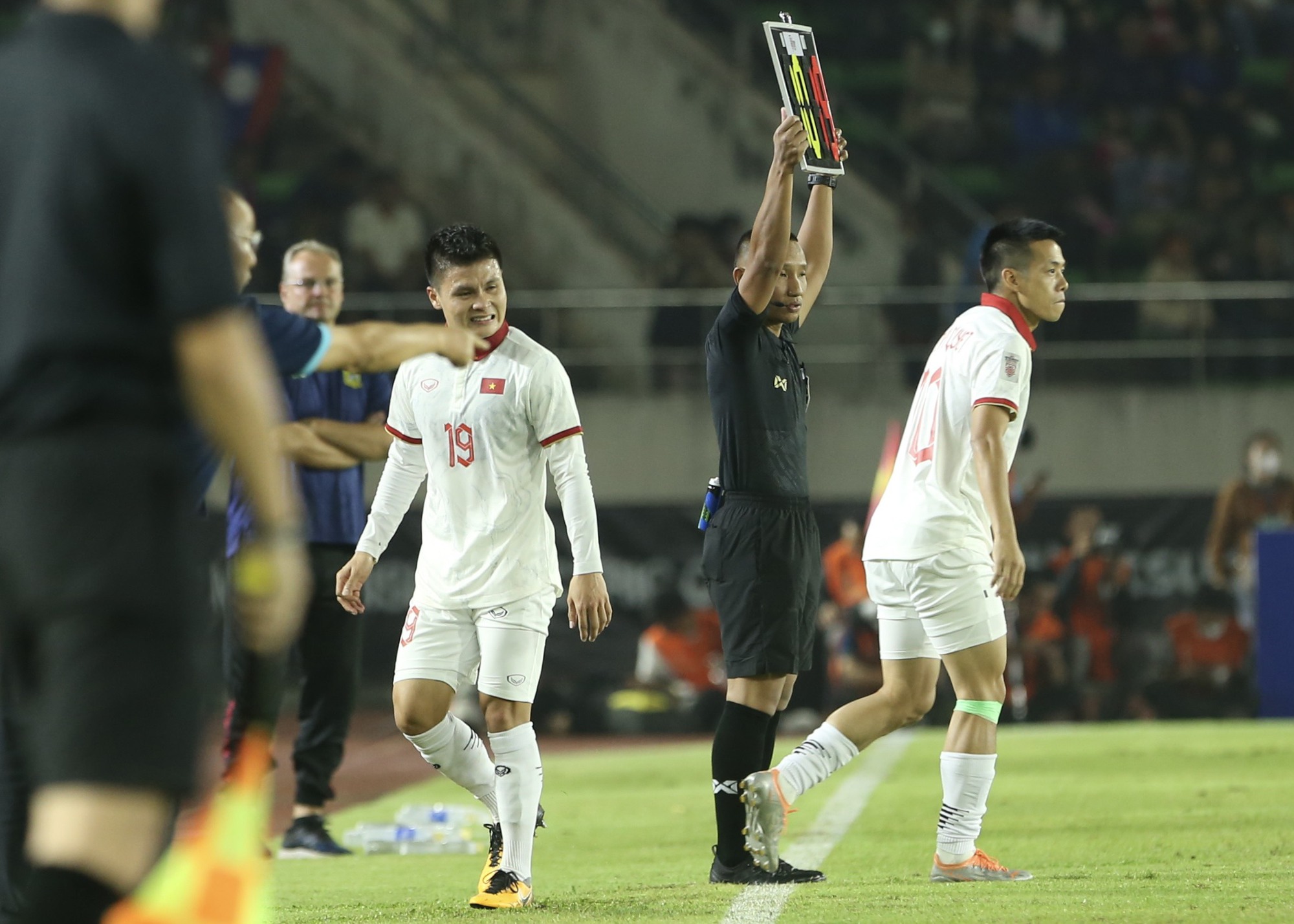 HLV Park Hang-seo căng thẳng trước khi tuyển Việt Nam thắng 6-0 Lào - Ảnh 1.