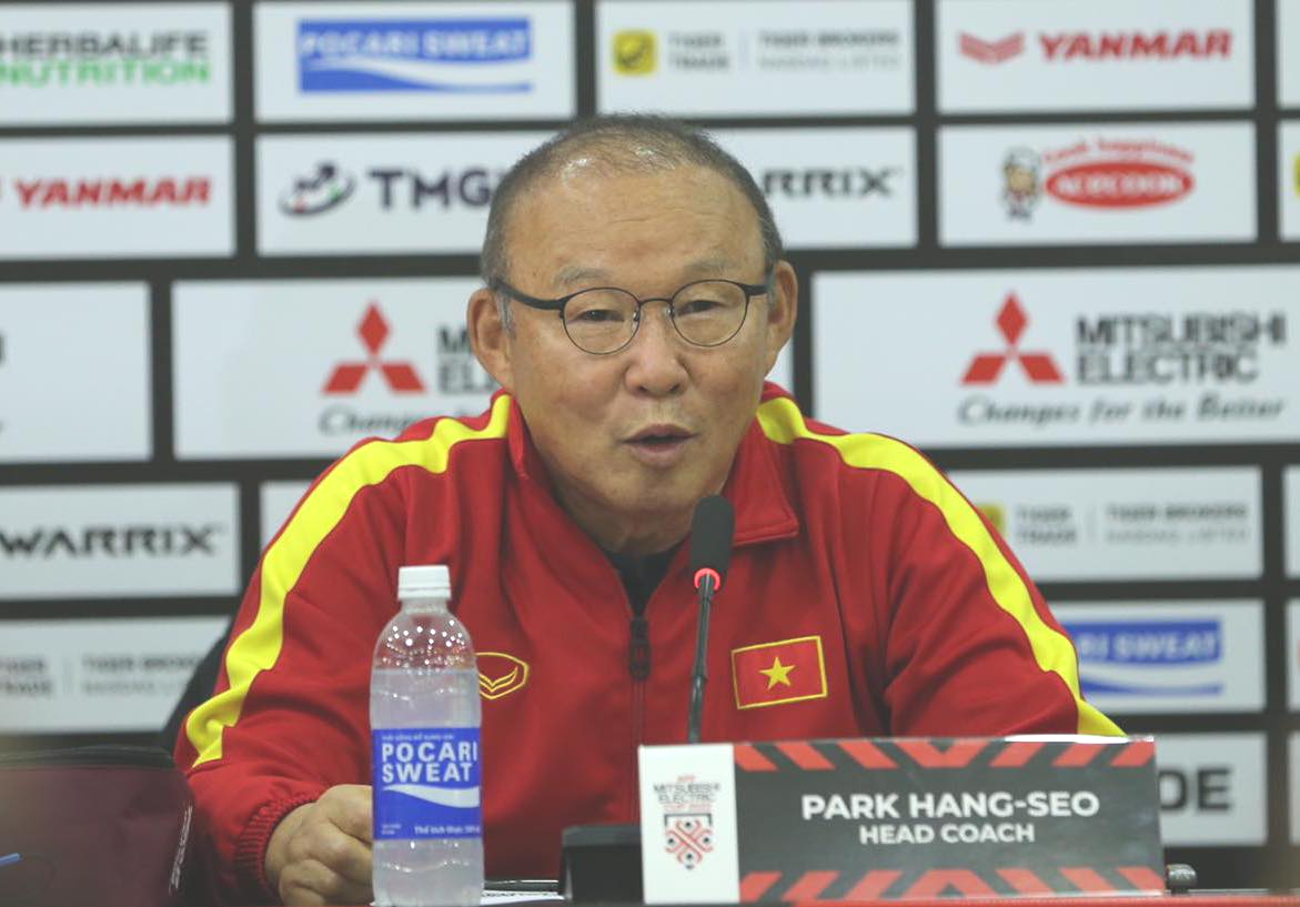 HLV Park Hang-seo báo tin vui về Quang Hải, đánh giá cao HLV ĐT Malaysia - Ảnh 1.