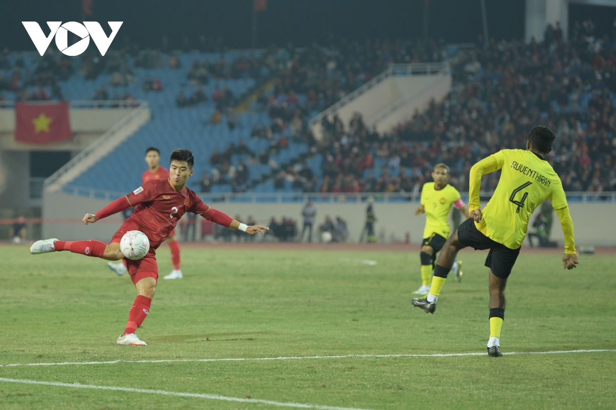 Chùm ảnh ĐT Việt Nam 3-0 Malaysia: Ca khúc khải hoàn - Ảnh 4.