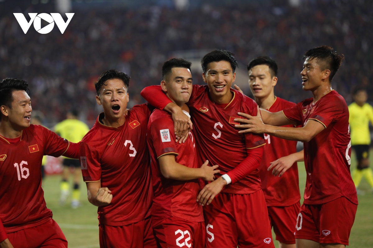 Chùm ảnh ĐT Việt Nam 3-0 Malaysia: Ca khúc khải hoàn - Ảnh 7.
