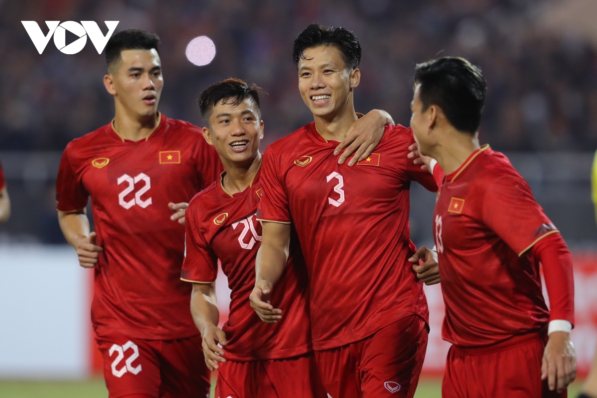 Chùm ảnh ĐT Việt Nam 3-0 Malaysia: Ca khúc khải hoàn - Ảnh 14.
