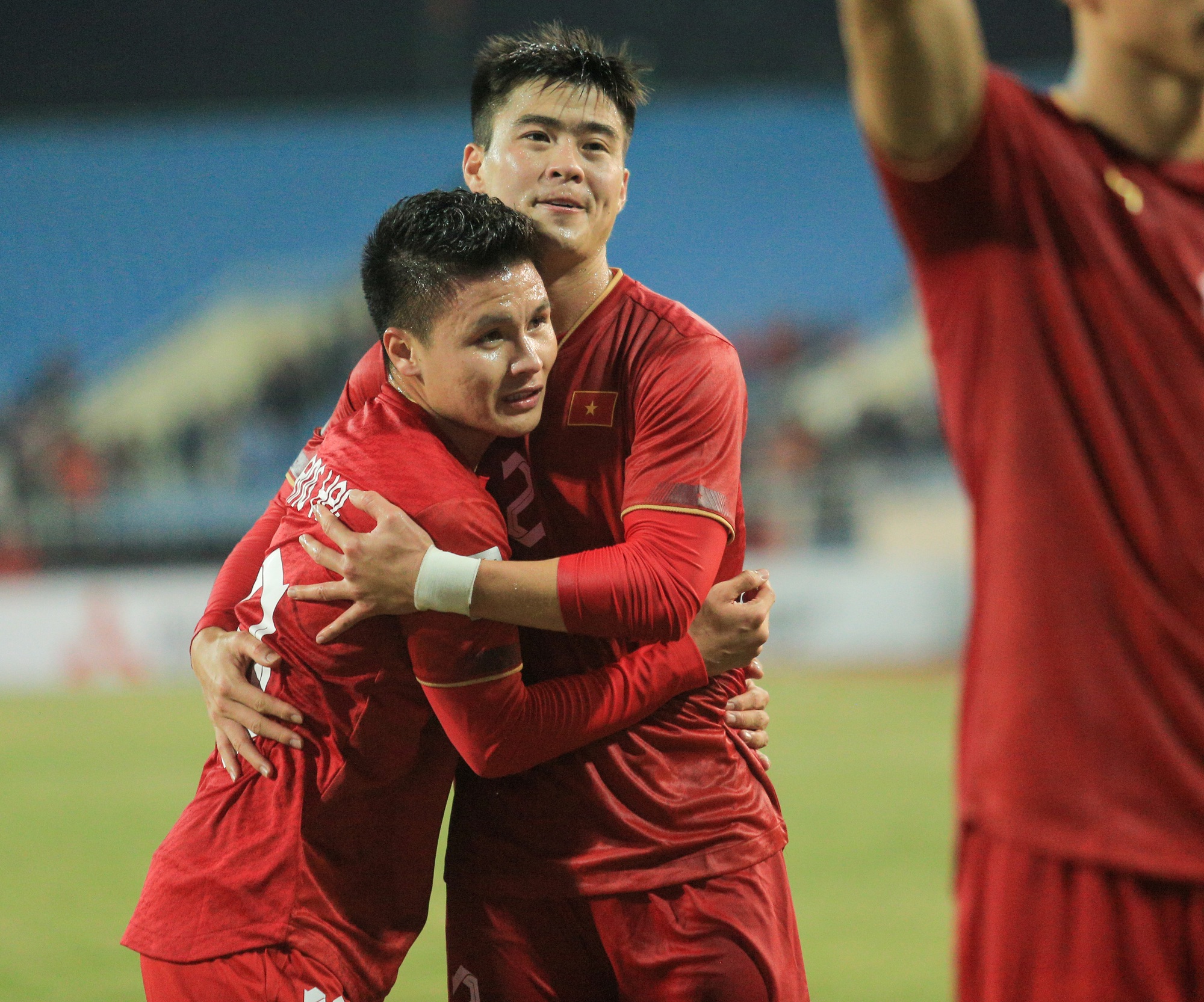 Quế Ngọc Hải ăn mừng theo phong cách của Ronaldo khi ghi bàn cho tuyển Việt Nam - Ảnh 6.