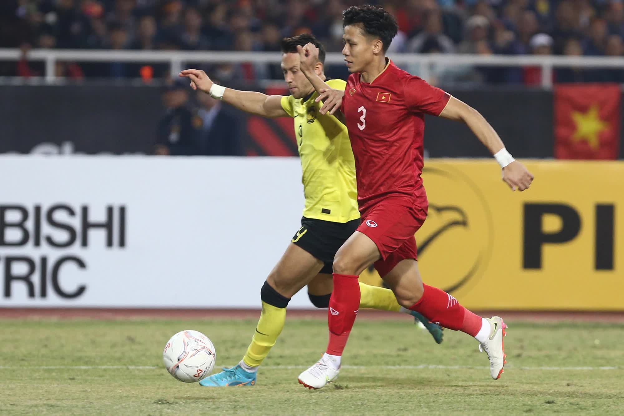 Người dẫn đầu số bàn thắng ở AFF Cup và hàng công Malaysia bất lực trước hàng thủ Việt Nam - Ảnh 7.