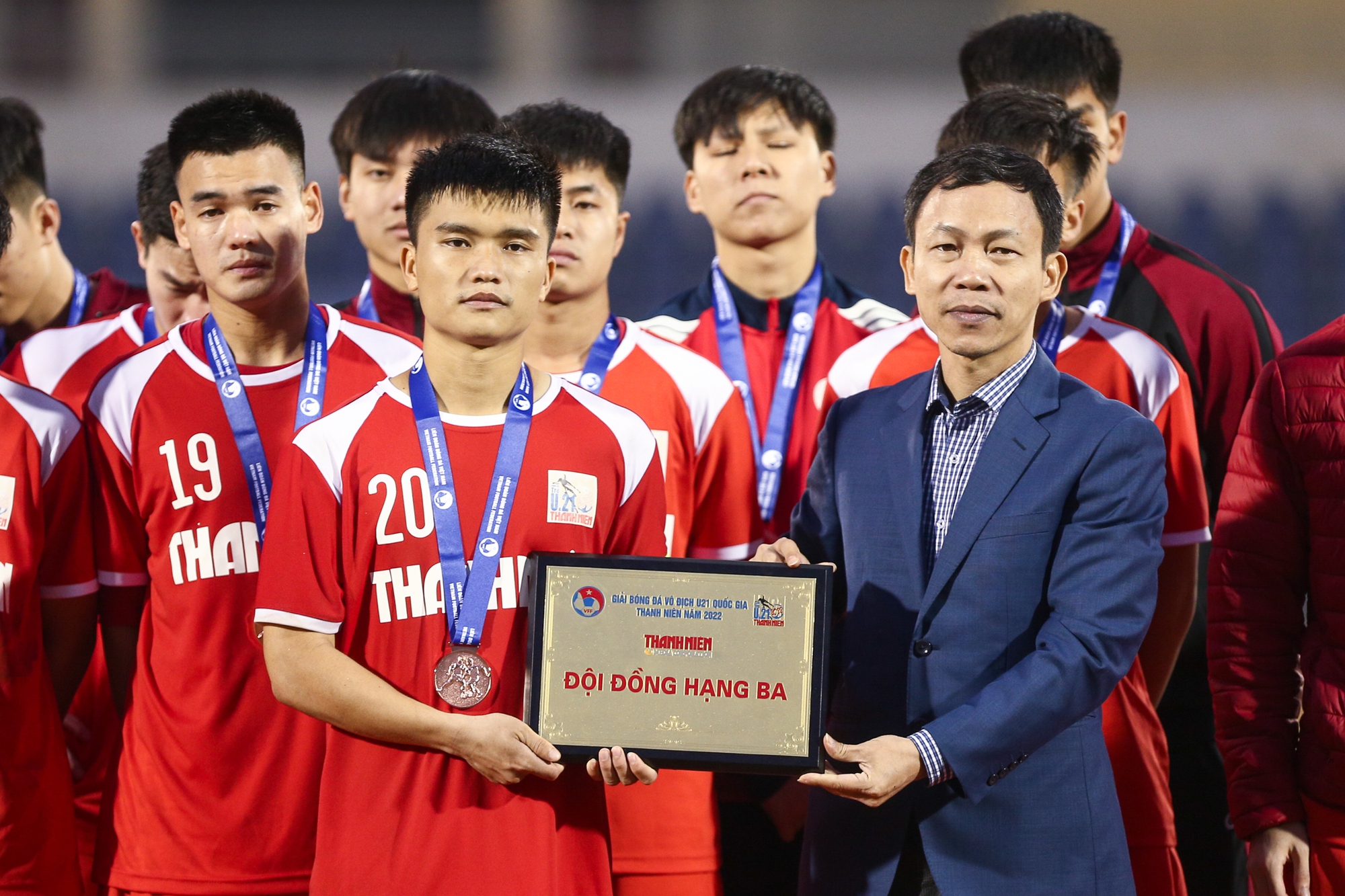 Tuấn Tài, Văn Khang buồn bã khi mất vé vào chung kết U21 Quốc gia - Ảnh 10.