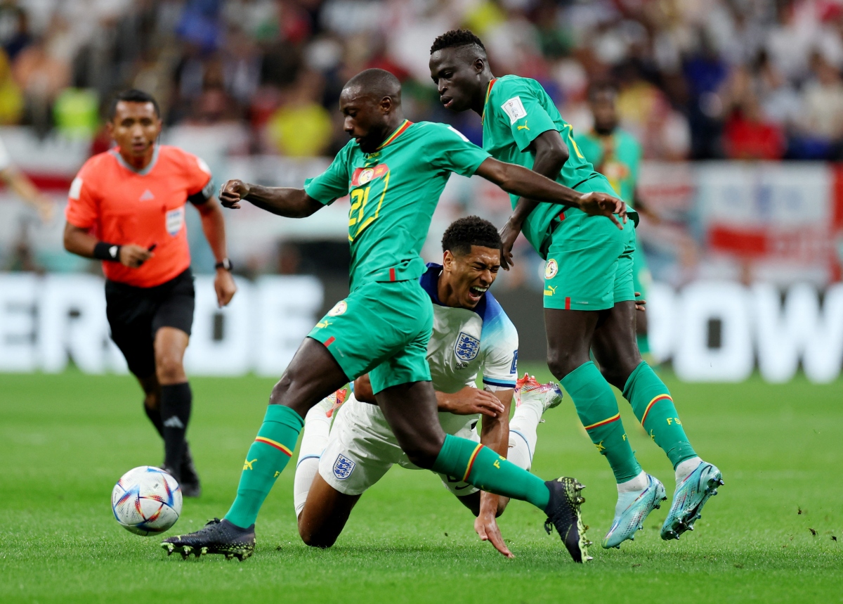 Khoảnh khắc Tam Sư &quot;đè bẹp&quot; Senegal để hẹn Pháp ở tứ kết World Cup 2022 - Ảnh 4.