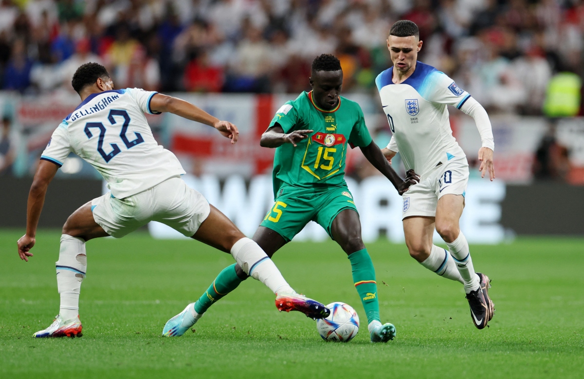 Khoảnh khắc Tam Sư &quot;đè bẹp&quot; Senegal để hẹn Pháp ở tứ kết World Cup 2022 - Ảnh 3.