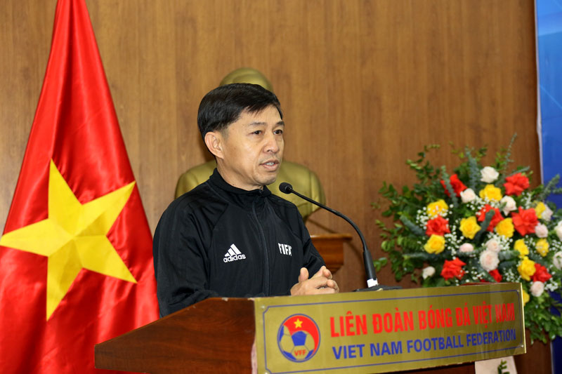 Ông Đặng Thanh Hạ thay ông Dương Văn Hiền làm Trưởng ban trọng tài VFF - Ảnh 1.