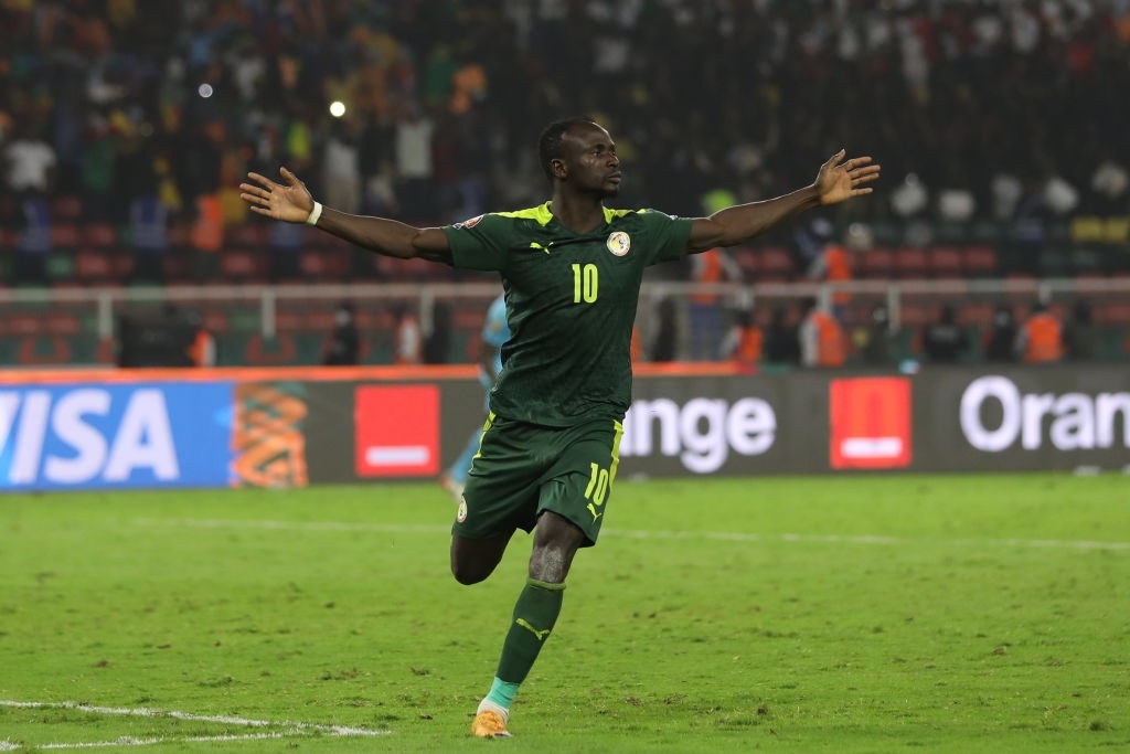 Mane từ tội đồ hóa người hùng trong loạt &quot;đấu súng&quot;, Senegal hạ gục Ai Cập của Salah để lần đầu vô địch Cúp châu Phi - Ảnh 14.