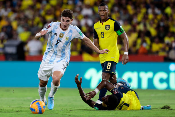 Argentina nối dài chuỗi trận bất bại sau trận hòa đáng tiếc trước Ecuador - Ảnh 2.