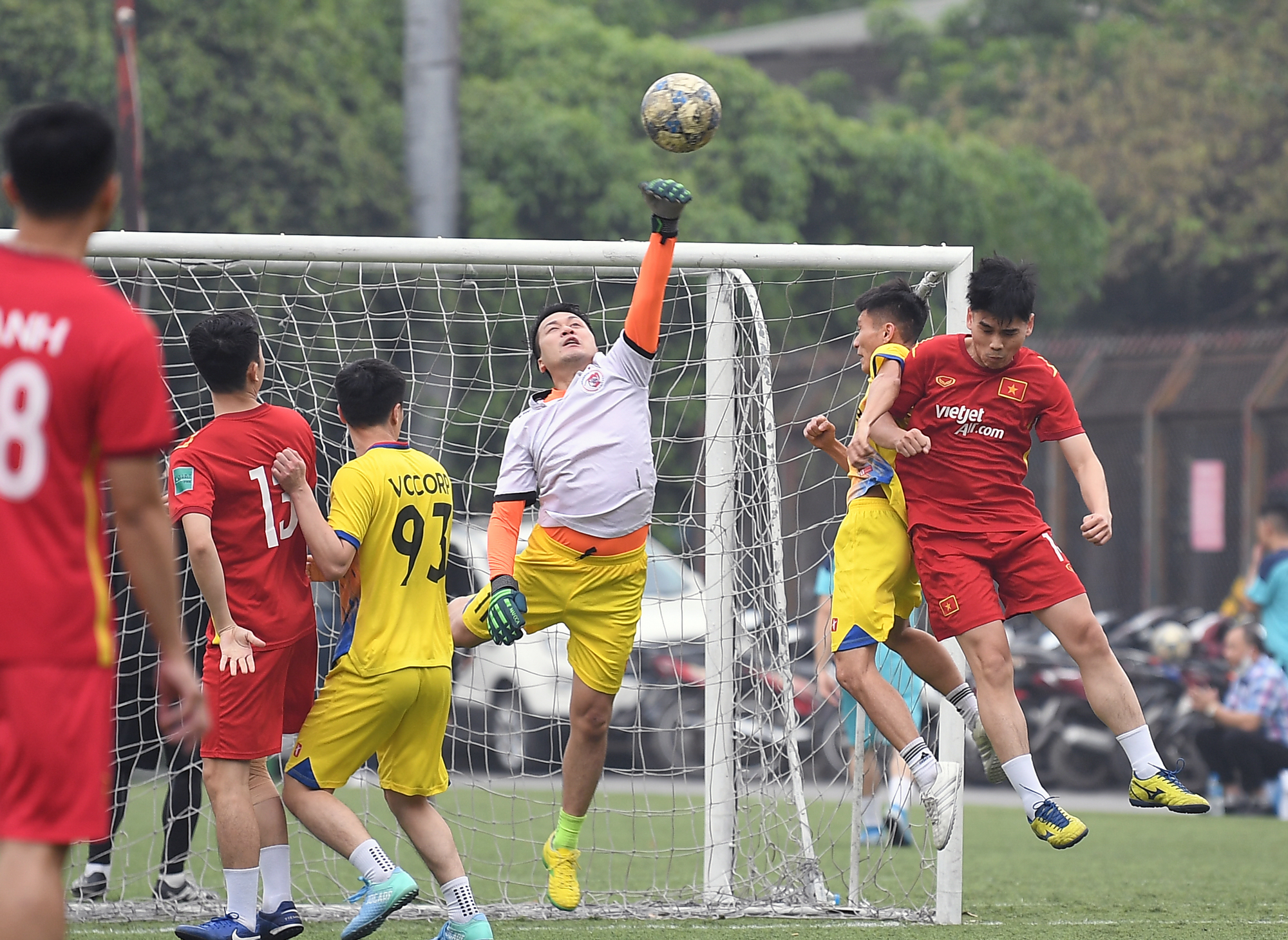 FC VCCorp giành vé bán kết Skyboss Cup 2022 - Ảnh 5.