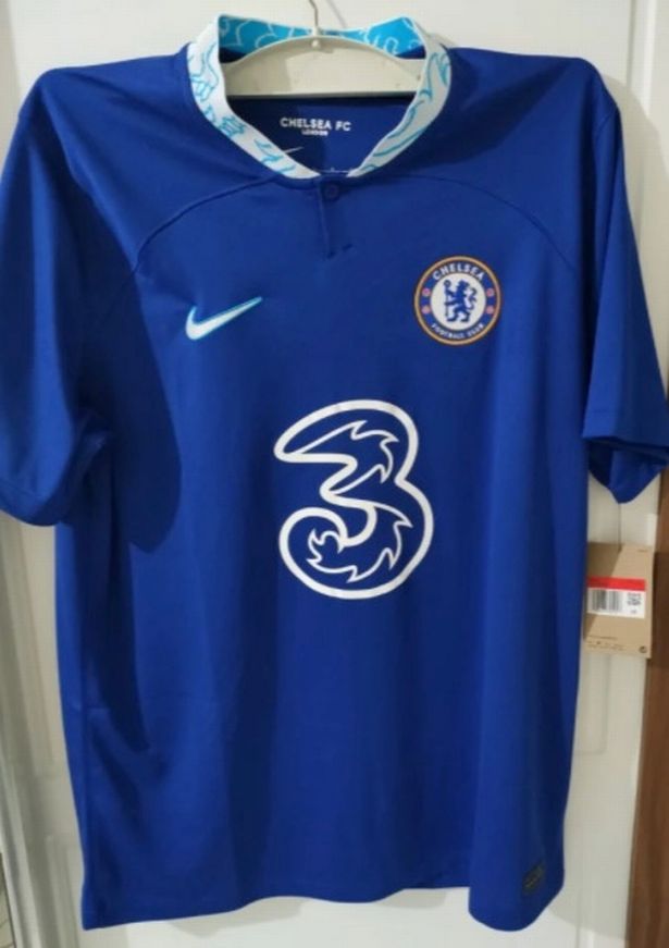 1_Chelsea-fans-slam-leaked-new-kit-that-looks-like-kids-crayon-scribblings.jpg