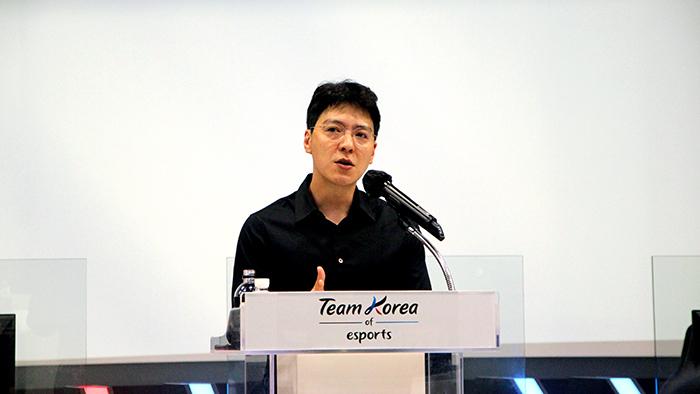 NÓNG: HLV KkOma xin từ chức ở đội LMHT Hàn Quốc - Ảnh 1.