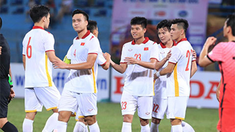 Hé lộ lý do HLV Park Hang Seo bổ sung hàng loạt cầu thủ lên U23 Việt Nam - Ảnh 1.