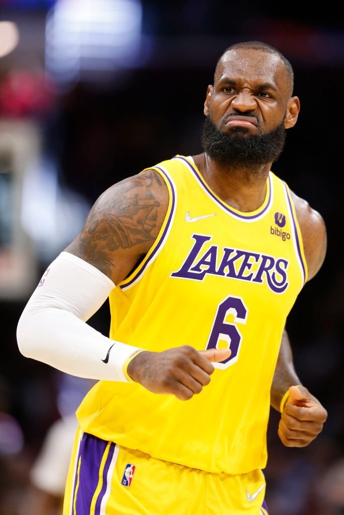 Lakers mất cơ hội ở Play-in, cư dân mạng nhanh tay &quot;đào lại&quot; phát ngôn đầu mùa của LeBron James - Ảnh 2.