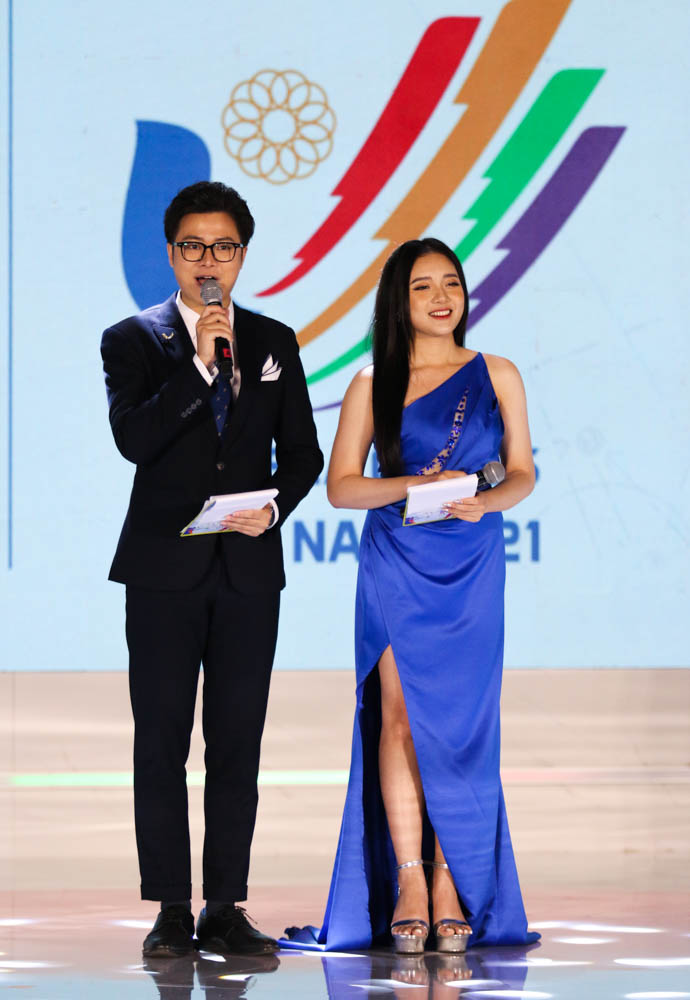 Nhan sắc xinh đẹp của MC Phương Thảo trong lần đầu ra mắt tại SEA Games 31 - Ảnh 3.
