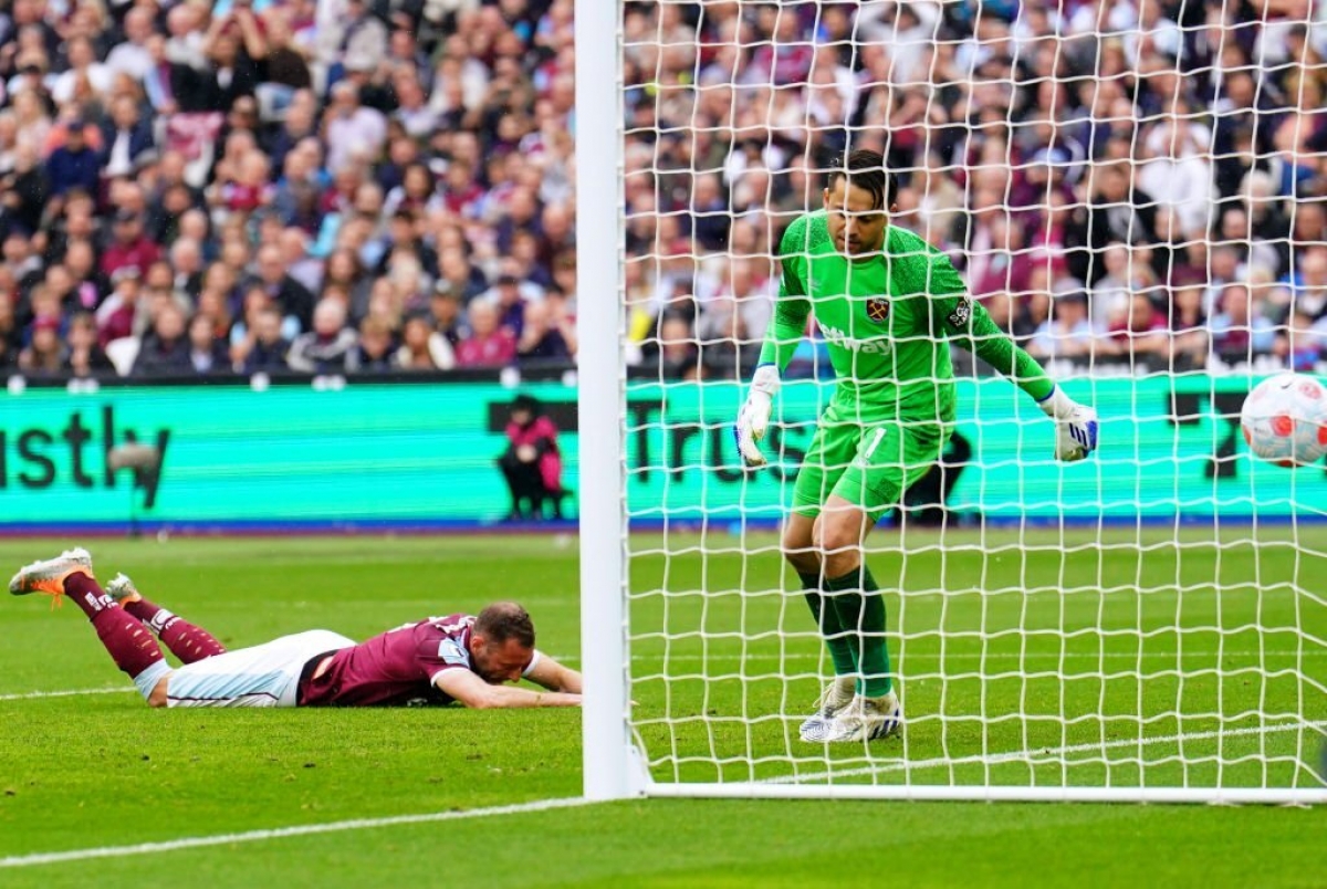 Man City bị West Ham cầm hòa, cuộc đua vô địch Ngoại hạng Anh hấp dẫn đến vòng cuối cùng - Ảnh 8.