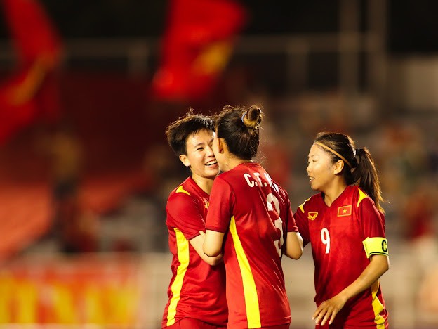 HLV Mai Đức Chung bất ngờ với chiến thắng 4-0 của đội tuyển nữ Việt Nam - Ảnh 2.