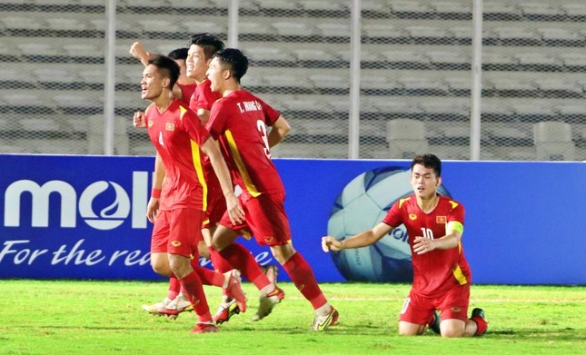 Chứng kiến U19 Việt Nam đả bại Thái Lan, báo Trung Quốc ngậm ngùi - Ảnh 1.