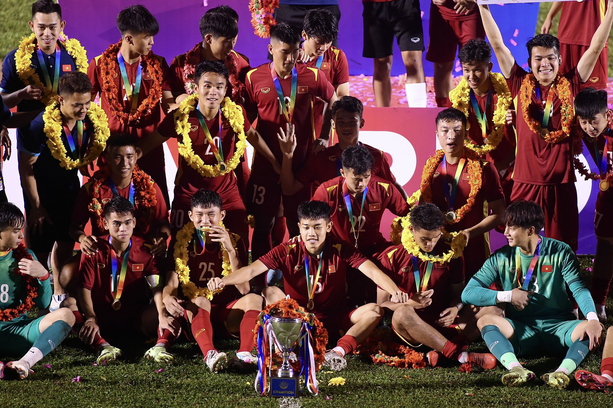 U19 Việt Nam có hành động fair-play với Thái Lan và Malaysia - Ảnh 4.