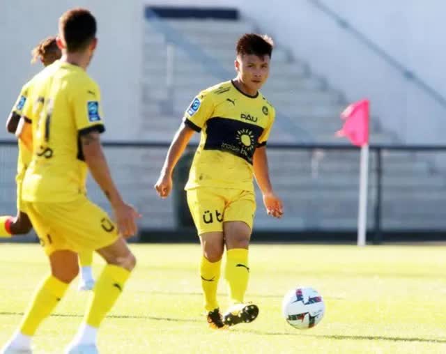 'Quang Hải đóng vai trò quan trọng ở Pau FC, cậu ấy sẽ sớm kiến tạo và ghi bàn' - Ảnh 4.