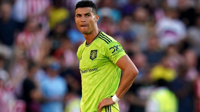 Ronaldo bẽ mặt vì bị Dortmund từ chối - Ảnh 1.