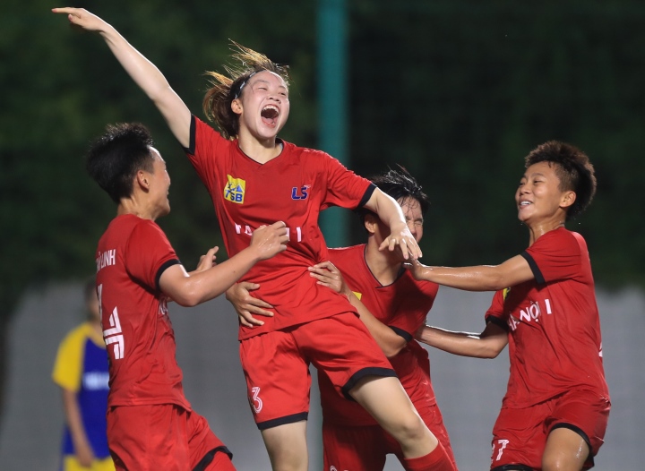 Xác định 2 đội bóng đấu chung kết giải nữ Cúp Quốc gia 2022 - Ảnh 1.