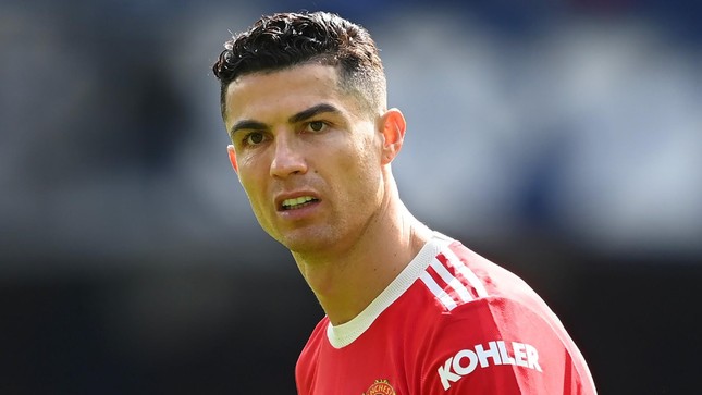 Ronaldo bị tố gọi điện 'khủng bố tinh thần' gia đình cậu bé tự kỷ - Ảnh 1.