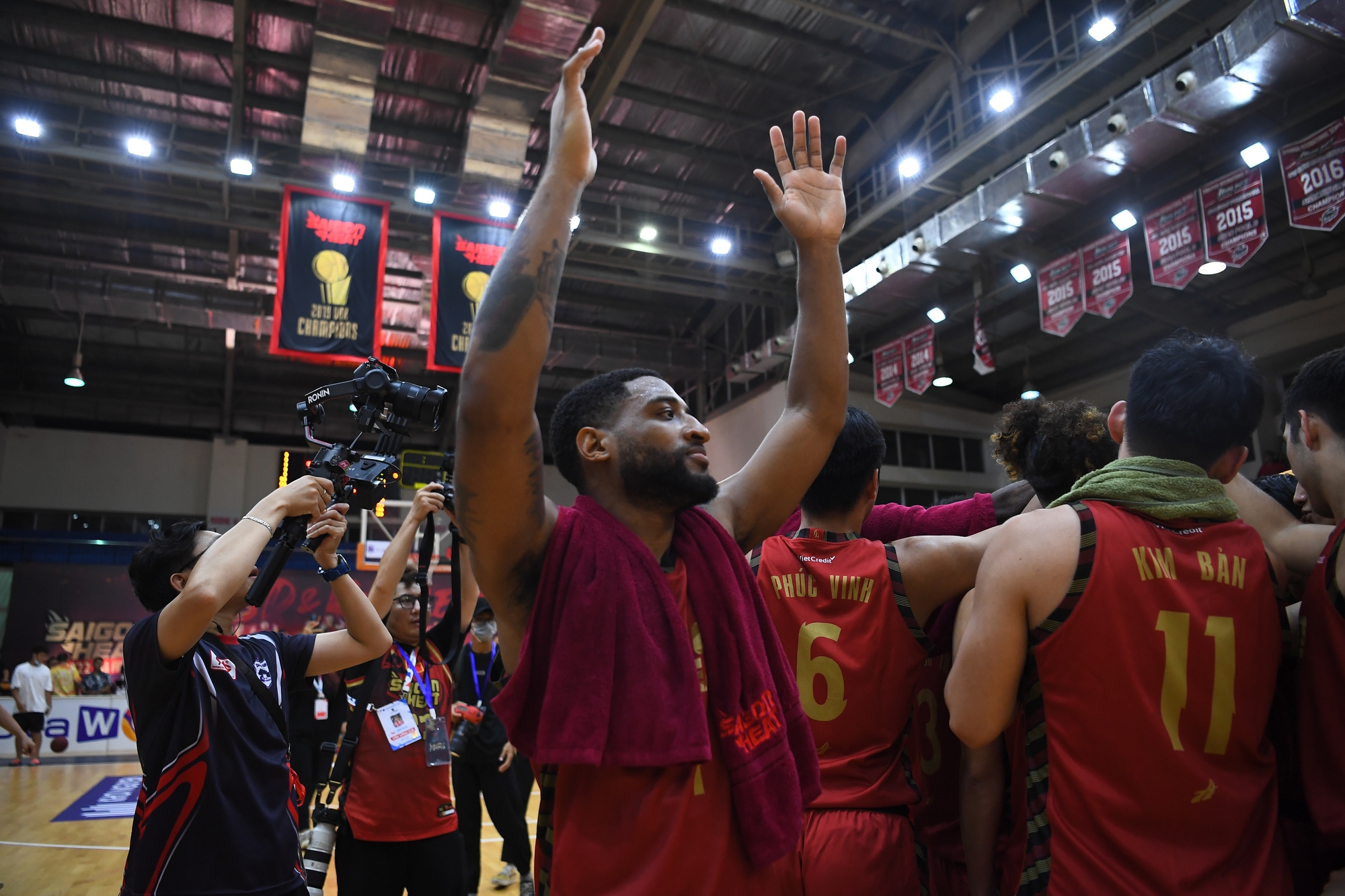 Madarious Gibbs tái lập kỷ lục, đưa Saigon Heat vươn lên dẫn trước ở VBA Finals 2022 - Ảnh 5.
