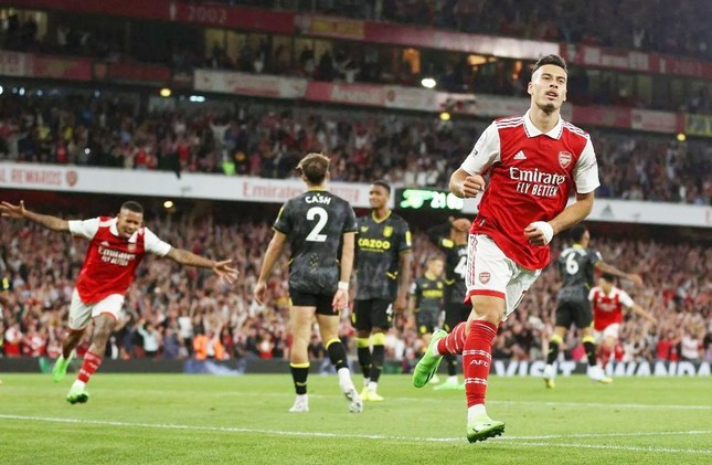 Arsenal chính thức san bằng kỷ lục tại Ngoại hạng Anh - Ảnh 1.