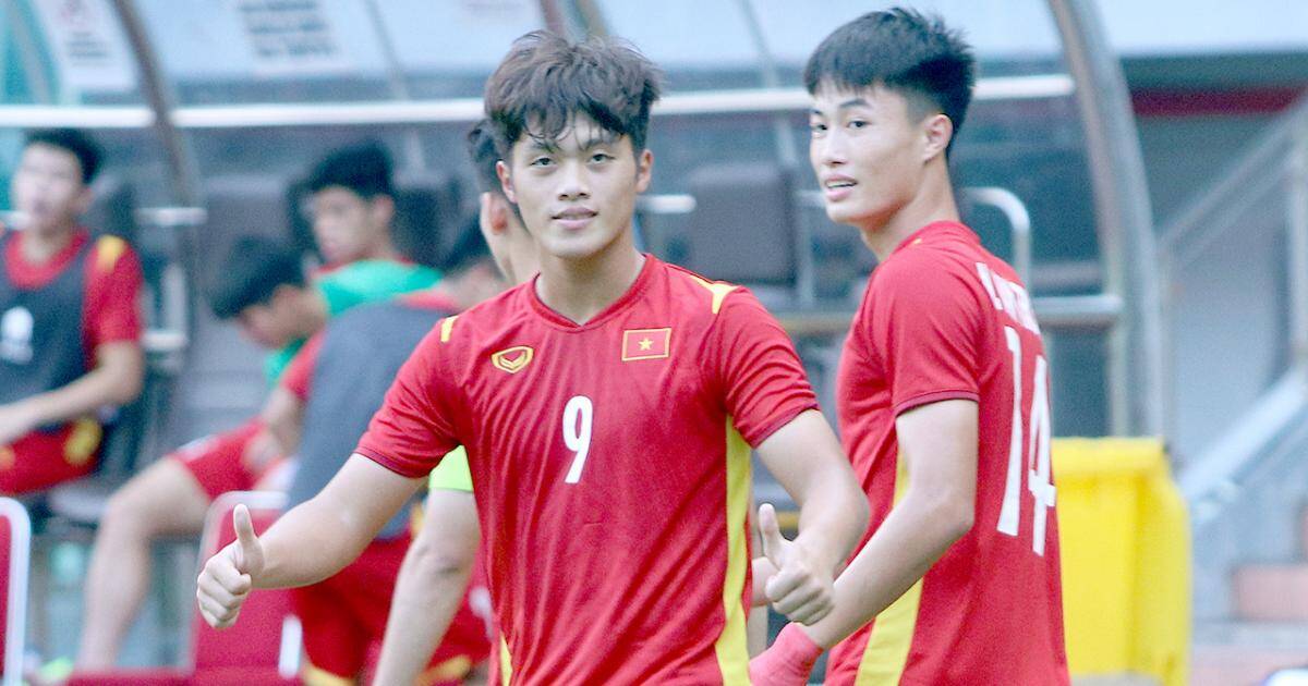 Quốc Việt lập cú đúp, U20 Việt Nam vẫn để thua trước đội bóng của Nhật Bản - Ảnh 1.